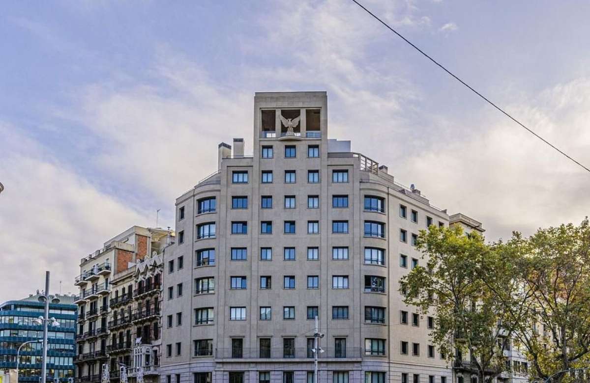 Великолепная квартира в сердце Барселоны