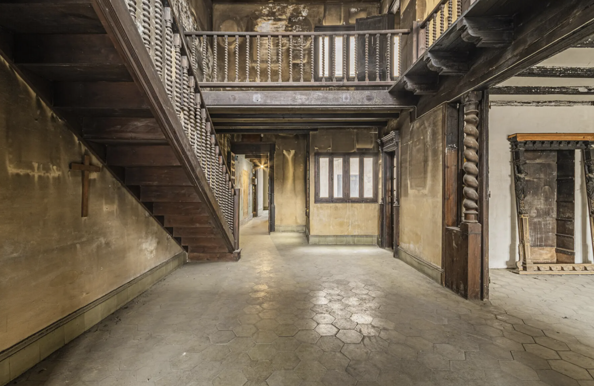 Эксклюзивный двухуровневый пентхаус в исторической резиденции 1883 года