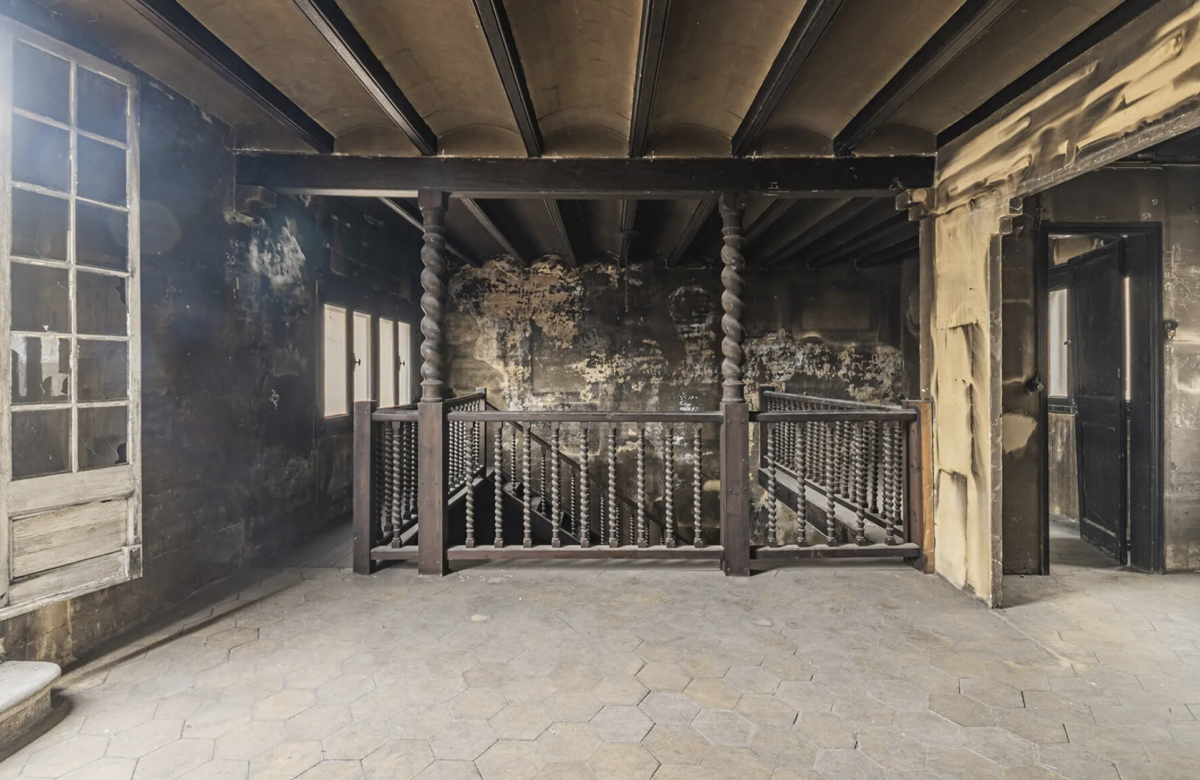 Эксклюзивный двухуровневый пентхаус в исторической резиденции 1883 года