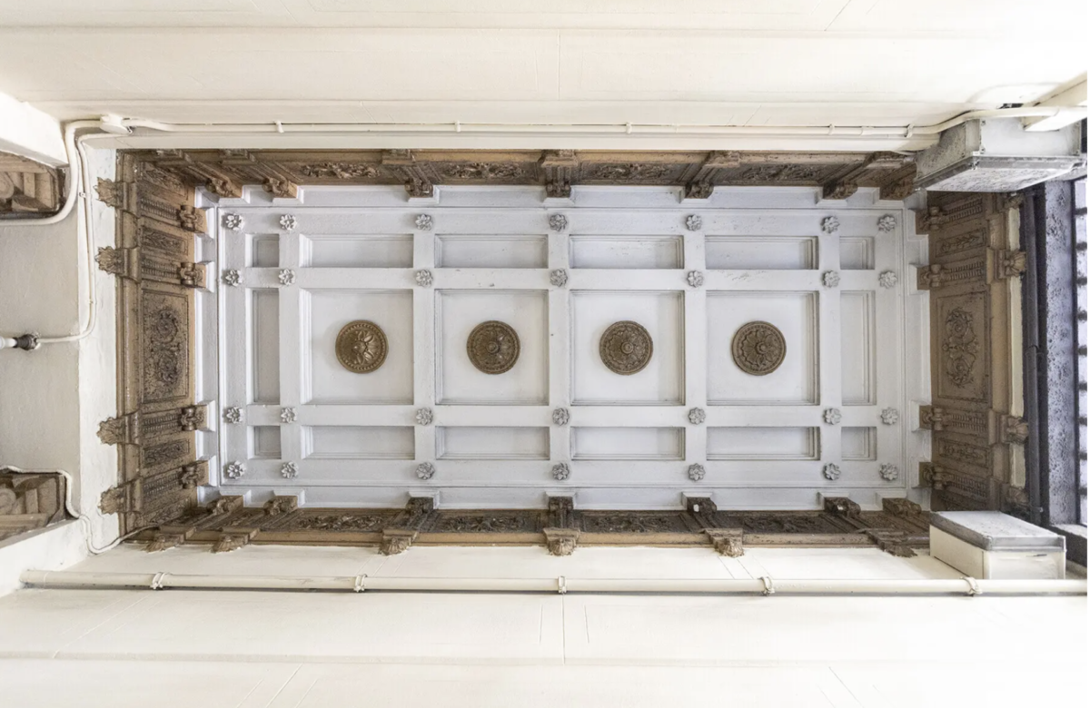 Эксклюзивный двухуровневый пентхаус в исторической резиденции 1883 года