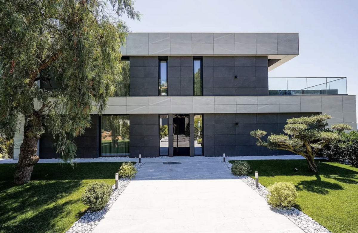 Роскошная вилла новой постройки в Кастельдефельс