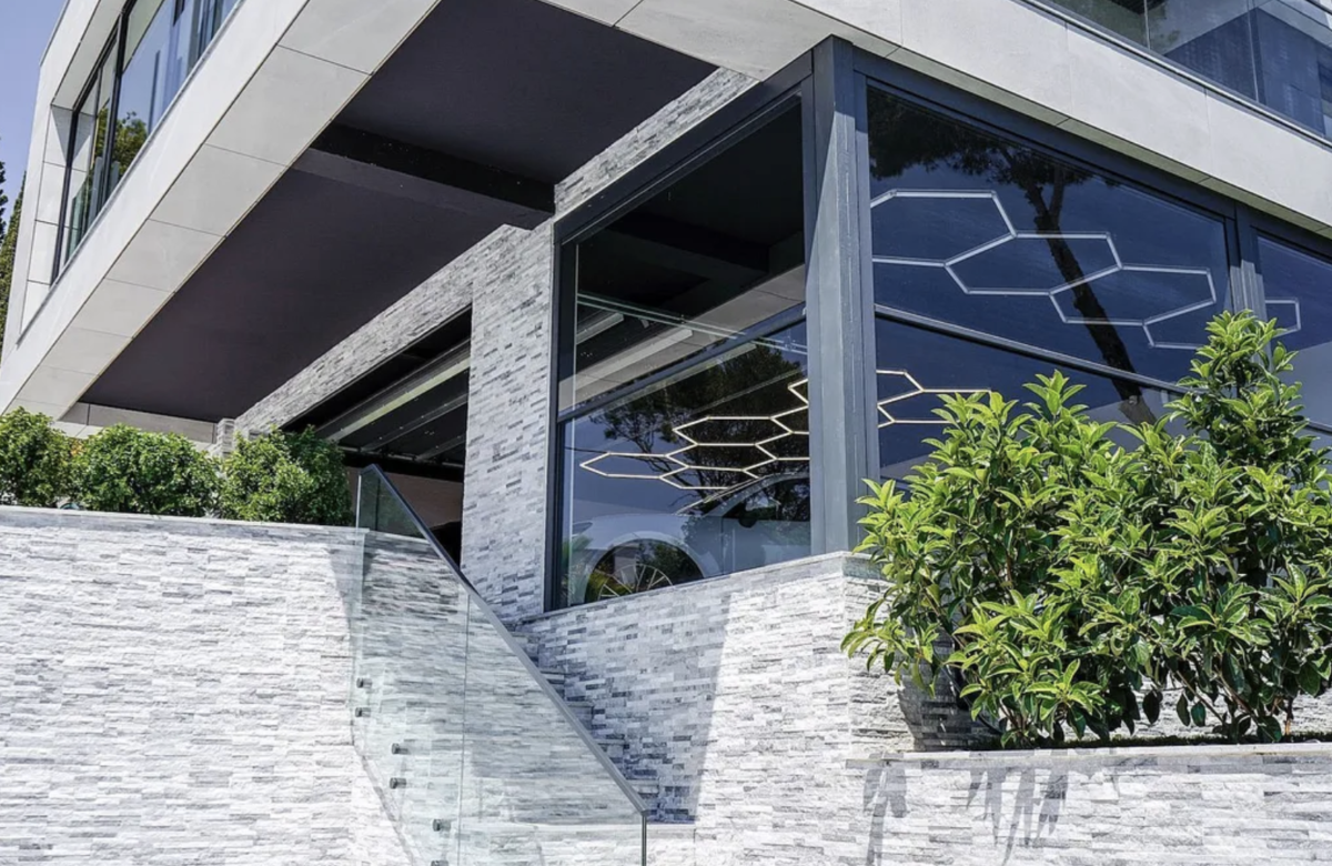 Роскошная вилла новой постройки в Кастельдефельс