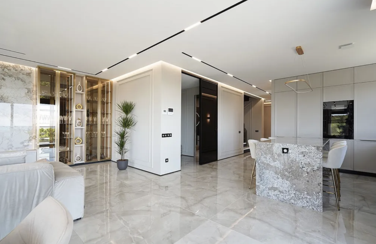 Роскошная вилла новой постройки в Кастельдефельс