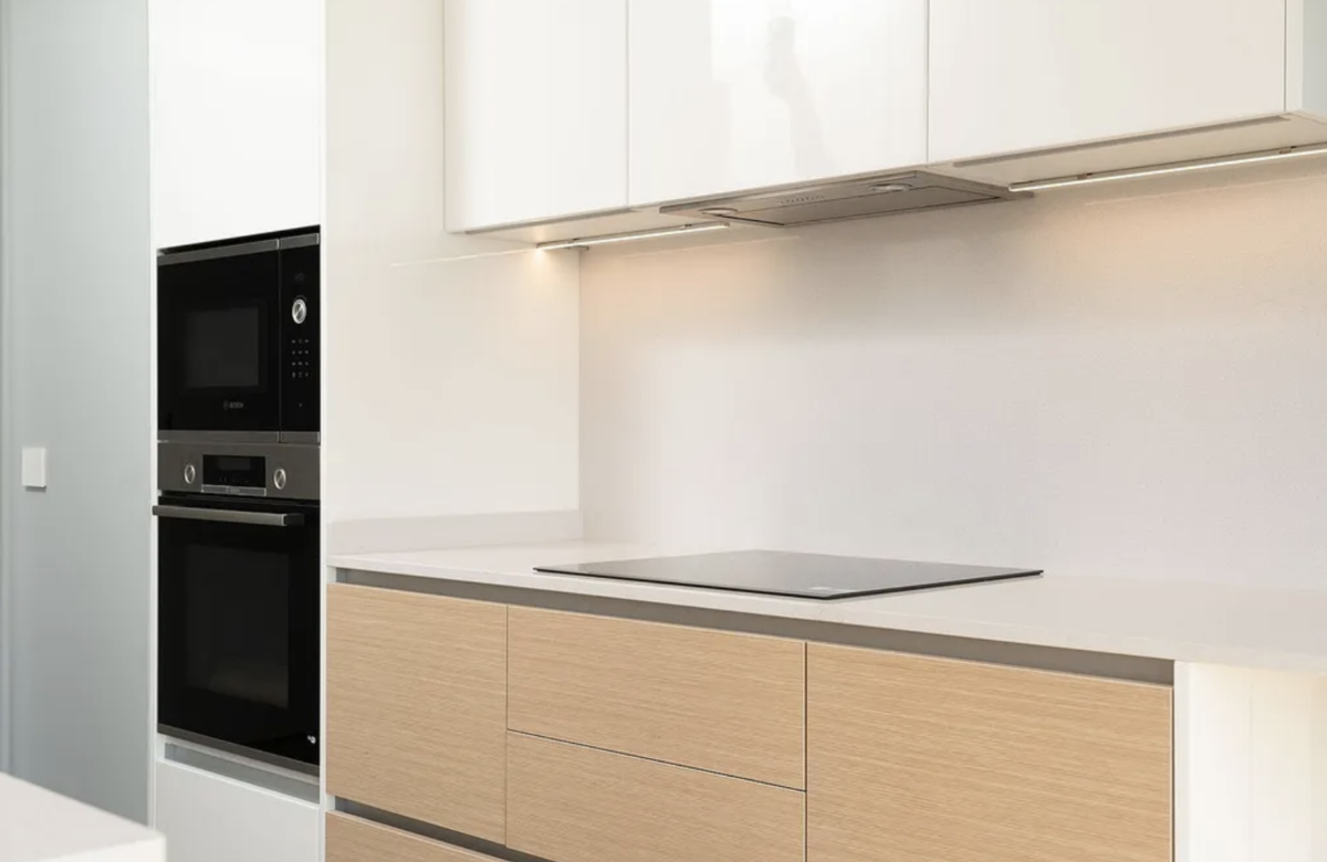 Закрытый жк в 5 минутах ходьбы от пляжа в Бадалона Марина