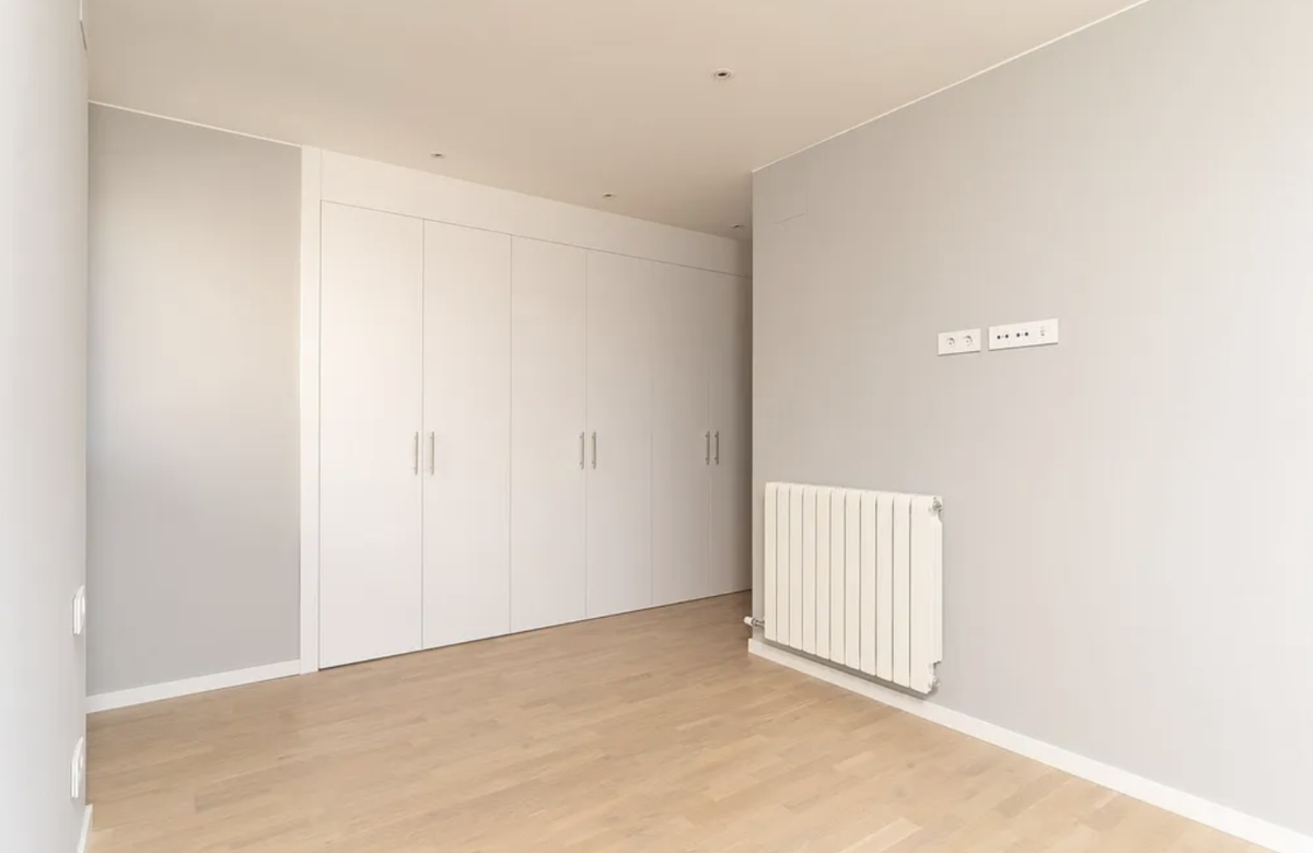 Закрытый жк в 5 минутах ходьбы от пляжа в Бадалона Марина