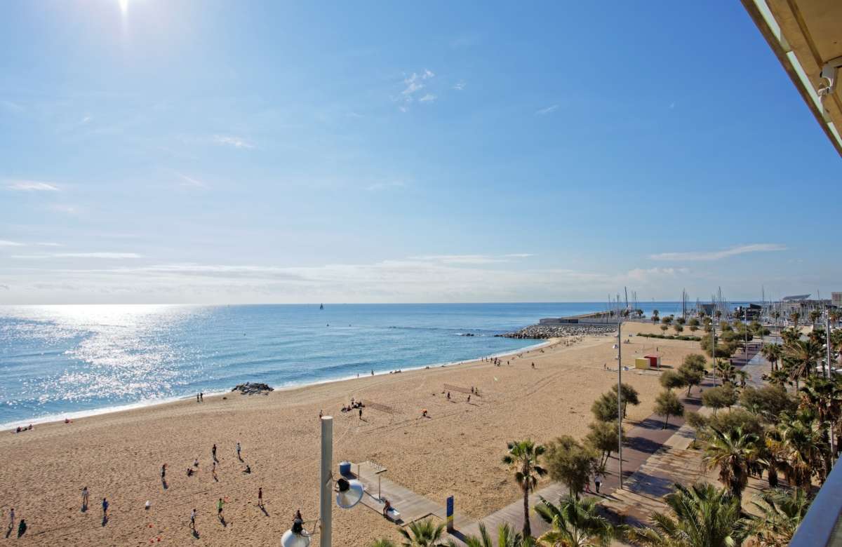 Роскошный дуплекс на первой линии моря в Badalona Marina