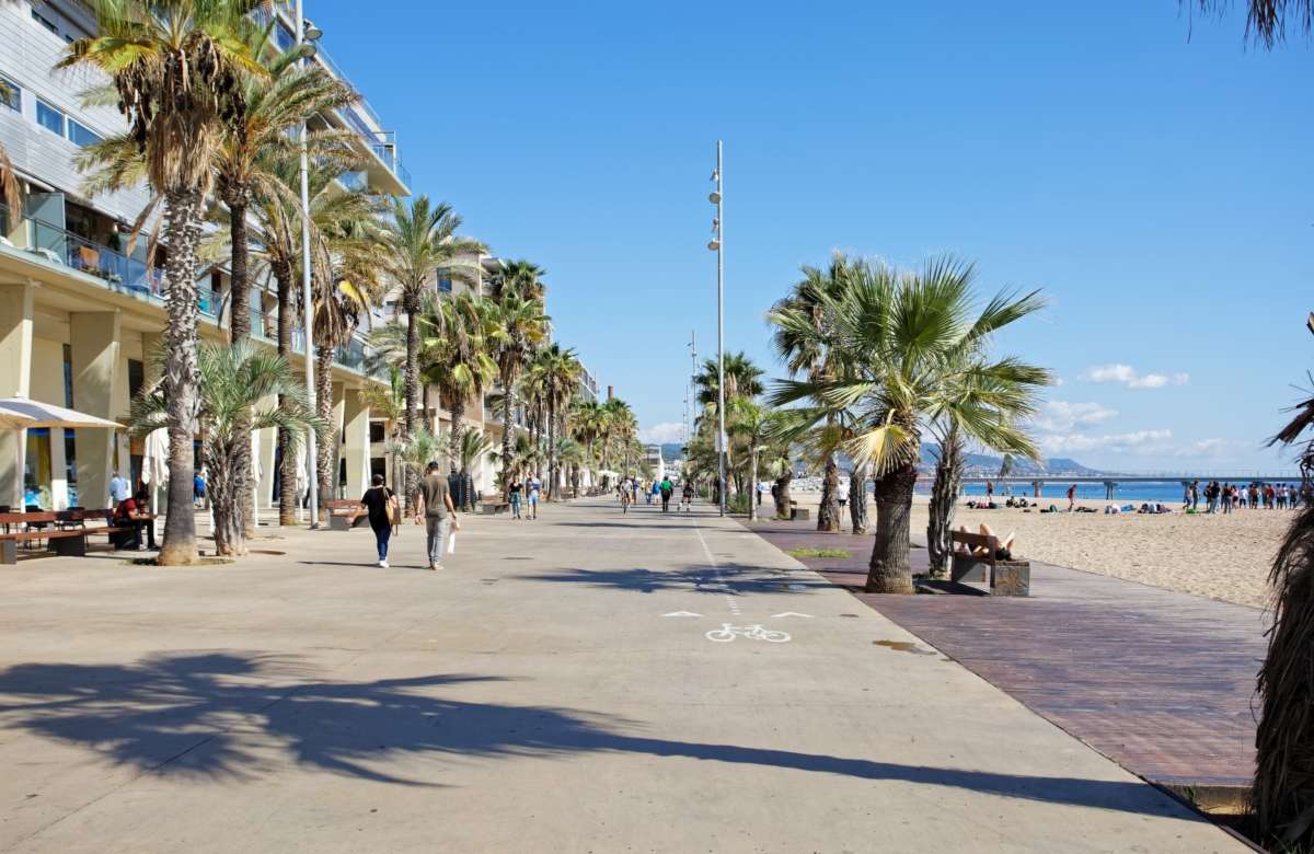 Роскошный дуплекс на первой линии моря в Badalona Marina