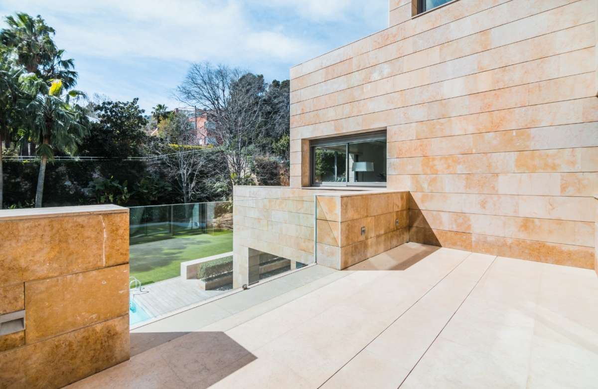 Современная вилла в Педралбес