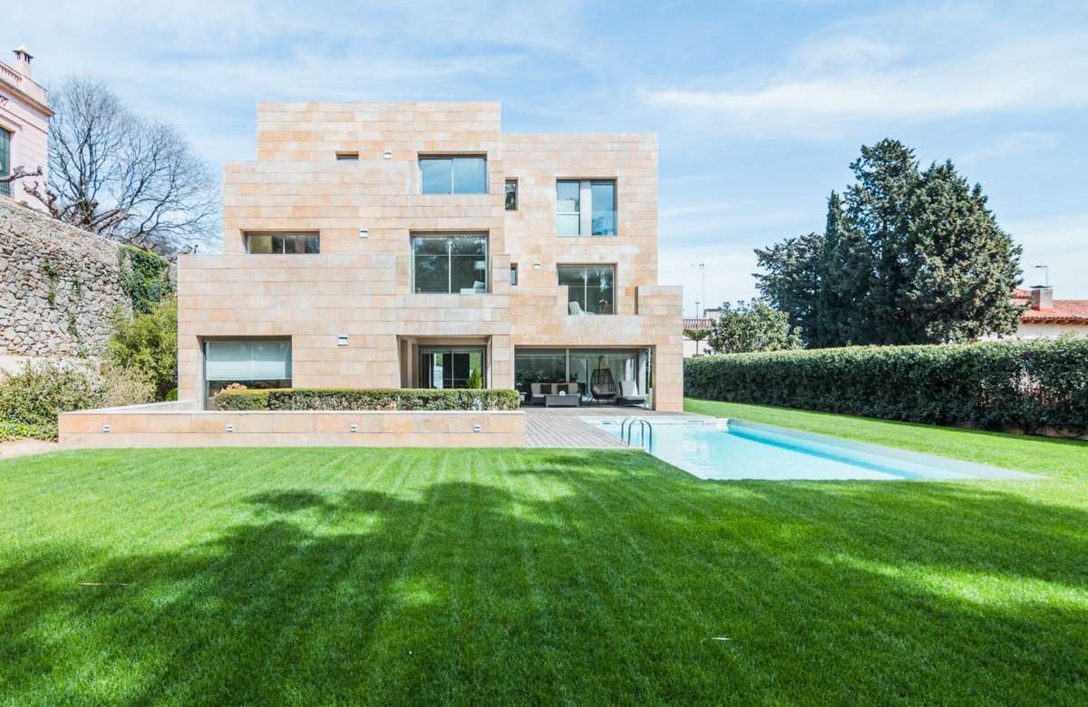 Современная вилла в Педралбес