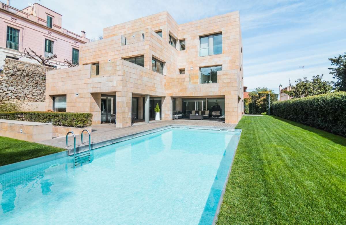 Современная вилла в Педралбес