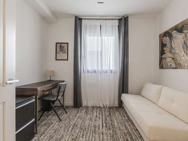 Элегантная квартира в Эшампле на улице Enric Granados