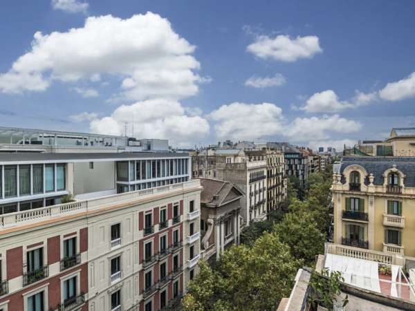 Эксклюзивный двухуровневый пентхаус в исторической резиденции 1883 года