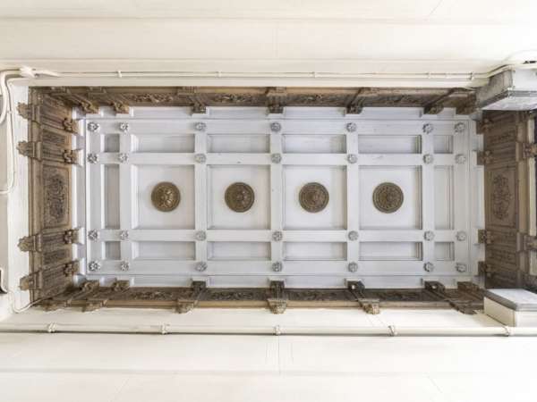 Эксклюзивный двухуровневый пентхаус в исторической резиденции 1883 года