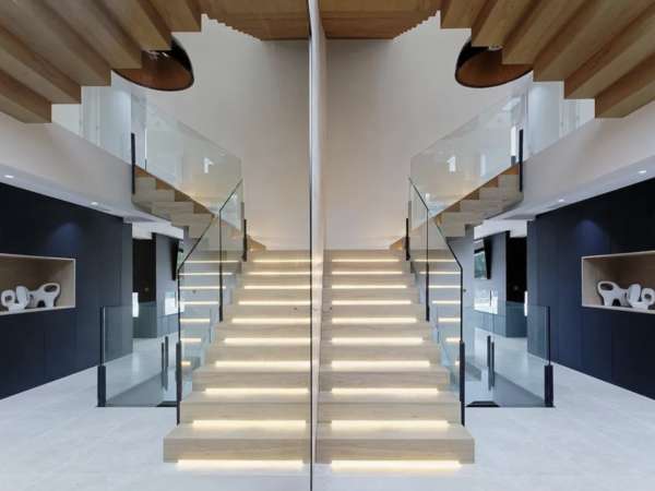 Великолепная вилла в городке Sant Cugat del Vallès