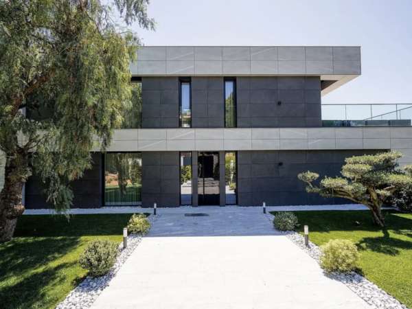 Роскошная вилла новой постройки в Кастельдефельс