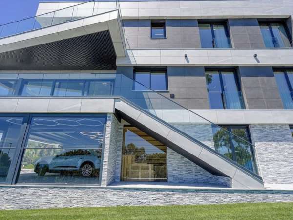 Роскошная вилла новой постройки в Кастельдефельс