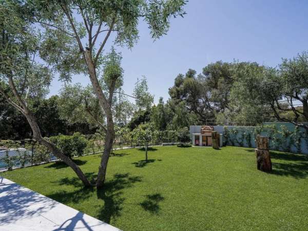 Роскошная вилла новой постройки в Кастельдефельс