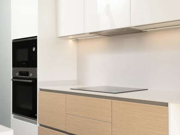 Закрытый жк в 5 минутах ходьбы от пляжа в Бадалона Марина