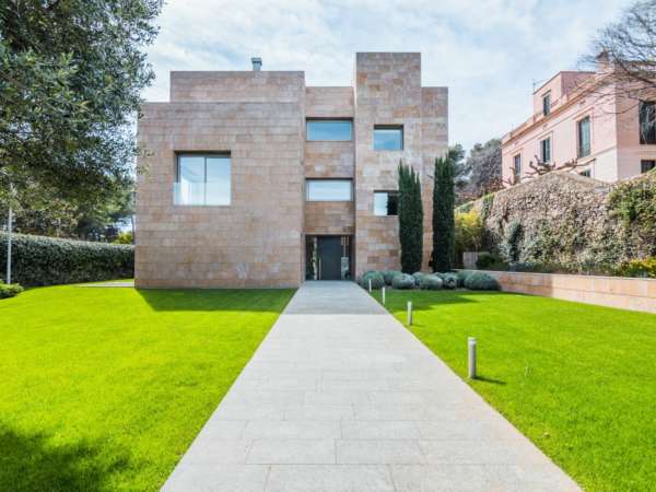 Современная вилла в Педралбес