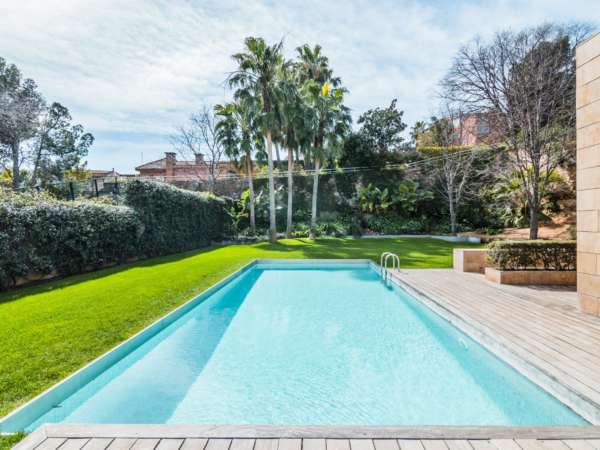 Современная вилла в Педралбес