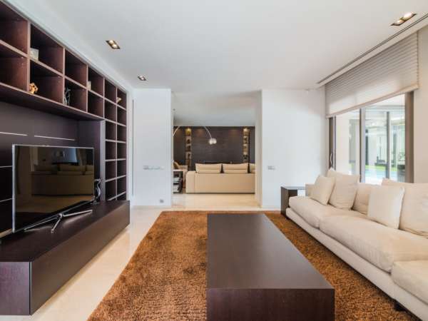 Современная вилла в Педралбес