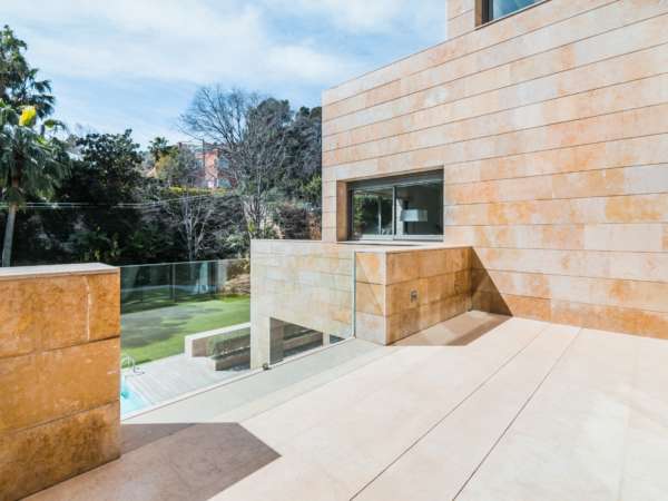 Современная вилла в Педралбес