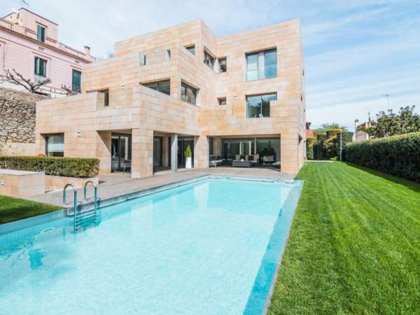 Современная вилла в Педралбес