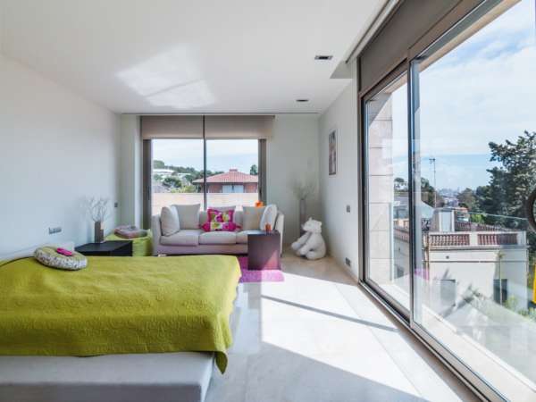 Современная вилла в Педралбес