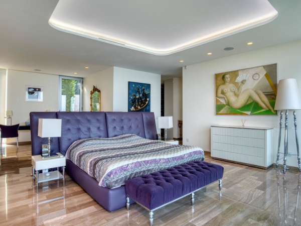 Премиальная вилла на первой линии моря в Сант Фелиу де Гишольс