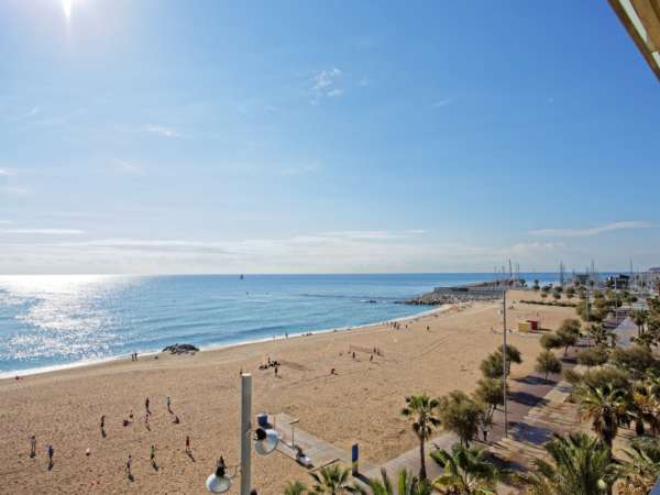 Роскошный дуплекс на первой линии моря в Badalona Marina