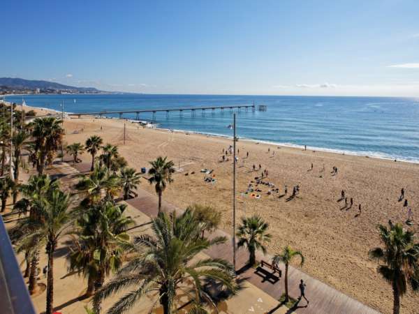 Роскошный дуплекс на первой линии моря в Badalona Marina