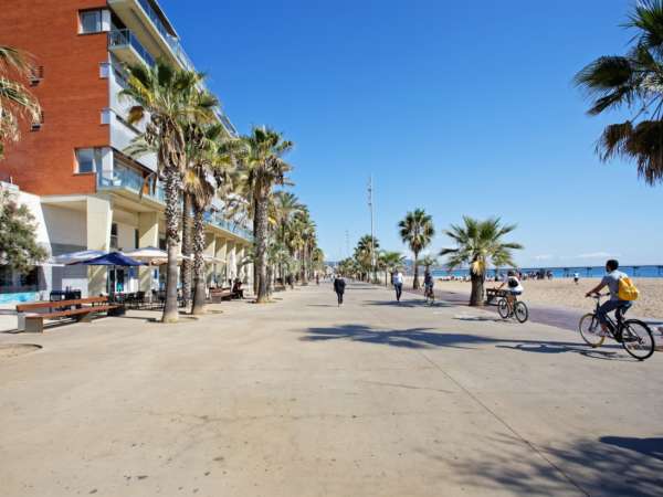 Роскошный дуплекс на первой линии моря в Badalona Marina