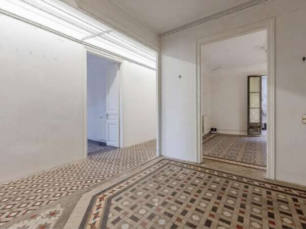 Уникальная квартира на Рамбла Каталонии